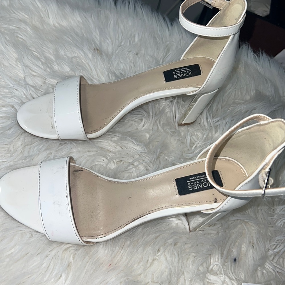 Comfortable White Open toes Sandals with silver heels